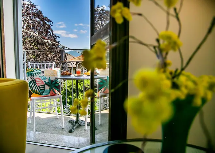 Πανσιόν Dimora Vico 3*